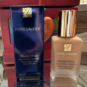 🔥Brand NEW 🔥Dusk Double Wear Makeup from Dillards